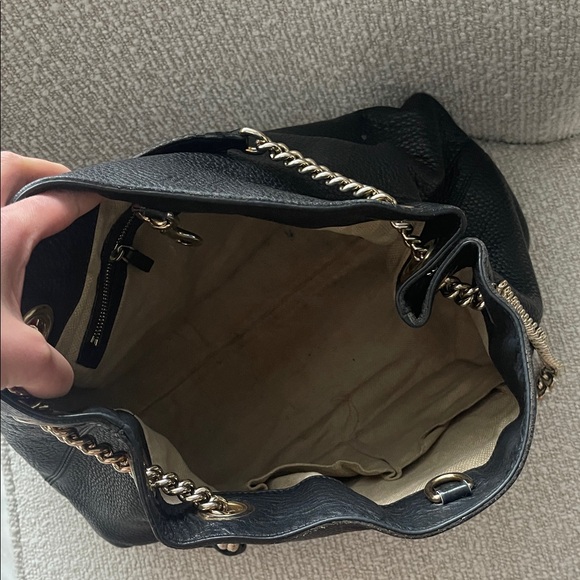 Gucci Black Pebbled Leather Shoulder Bag with Gold Chains - Picture 9 of 13
